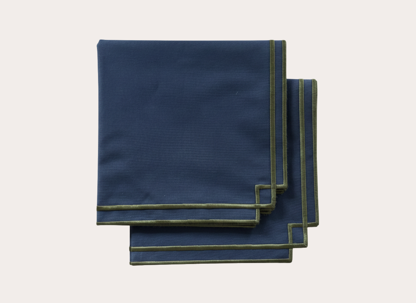 SET DE DOS SERVILLETAS BORDADAS PRADO